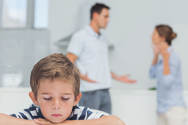 Genitori che si separano, figli con problemi scolastici