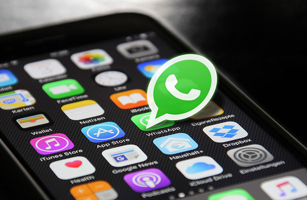 I rischi di scrivere  in maniera compulsiva su WhatsApp